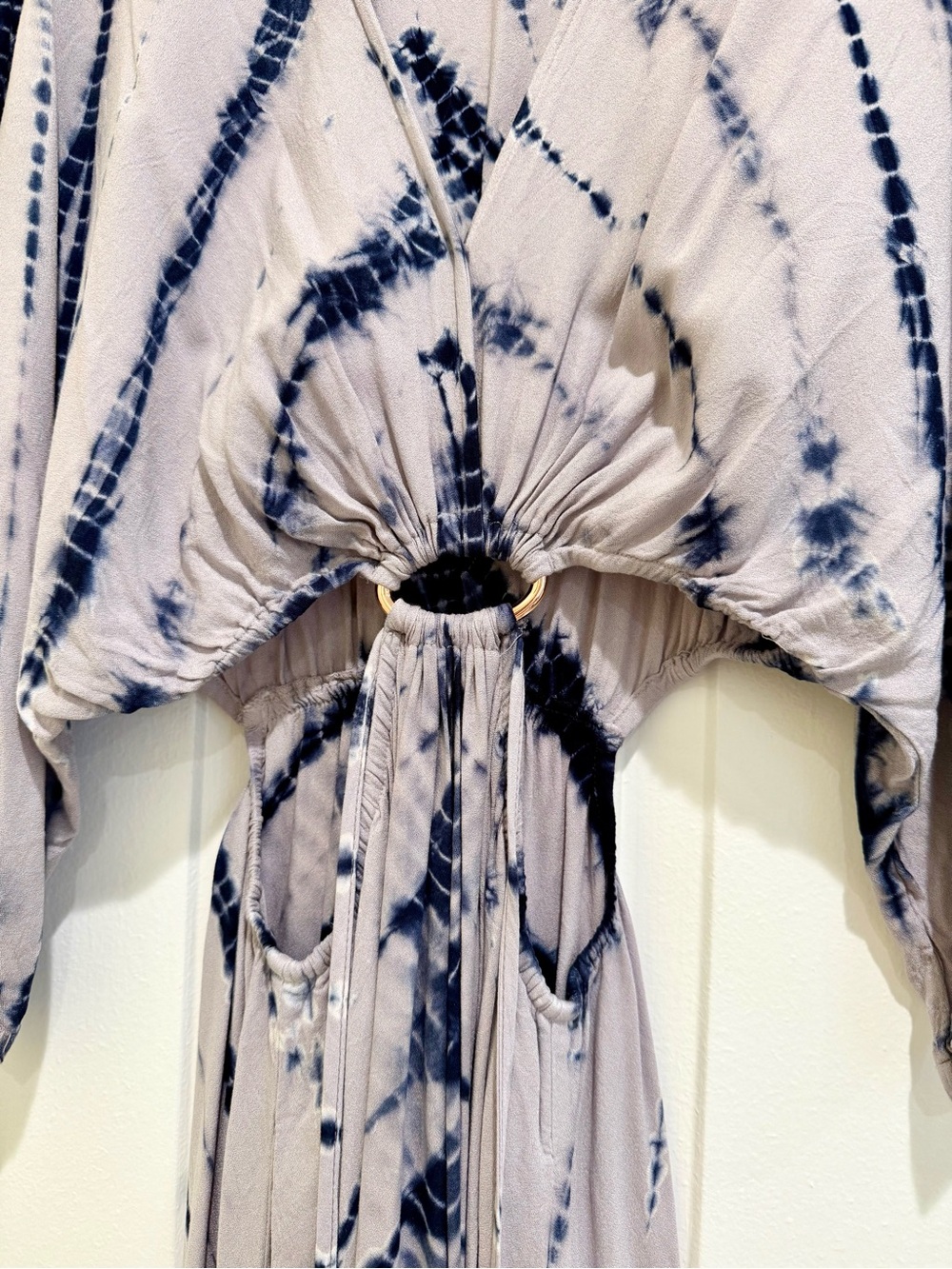 Young fabulous & Broke Tie-Dye Ruched Ring Cutout Maxi Dress in Navy & Ivory💙